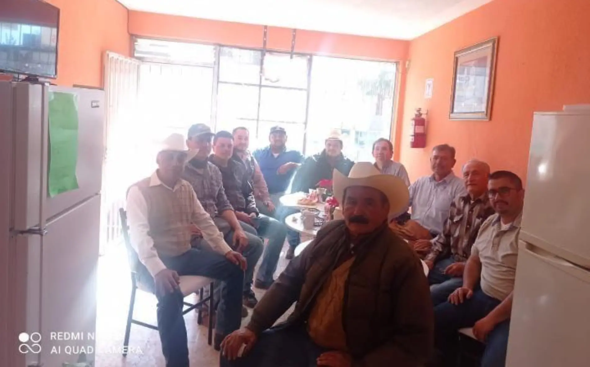 REUNION GORKI BELISARIO CORTESIA ARTURO ZUBIA